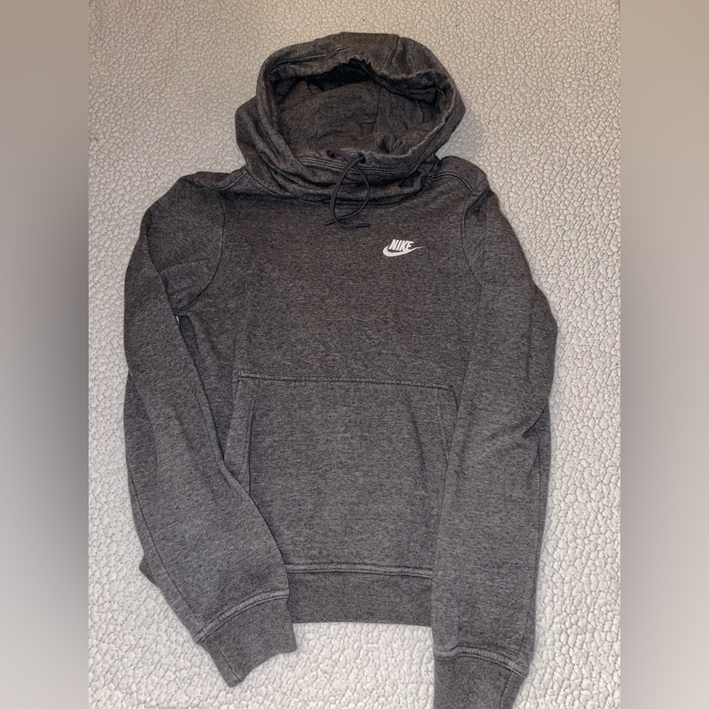 Nike Women’s Sweatshirt!